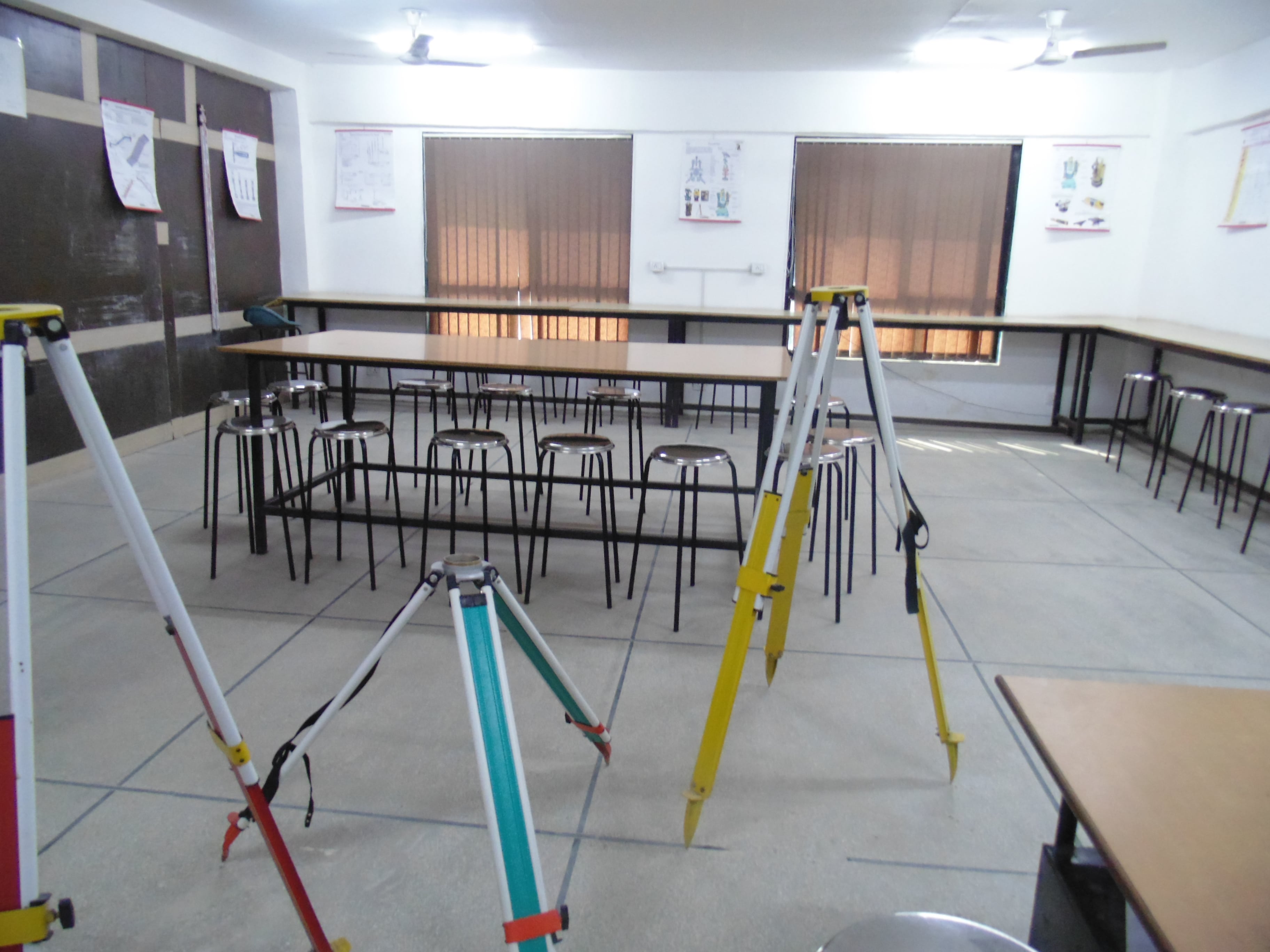 Rai School of Management Studies Ahmedabad Laboratory photo 3
